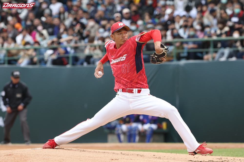 味全小將展韌性！7局最後大反攻 味全龍3比3逼和義大利