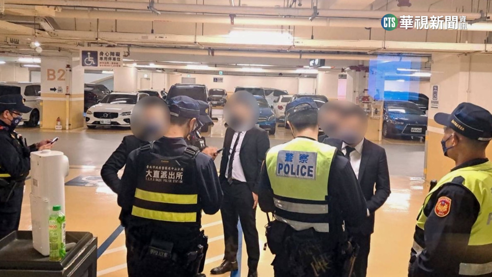 幫派高調春酒「旗袍辣妹」　警界掃黑挨批作秀