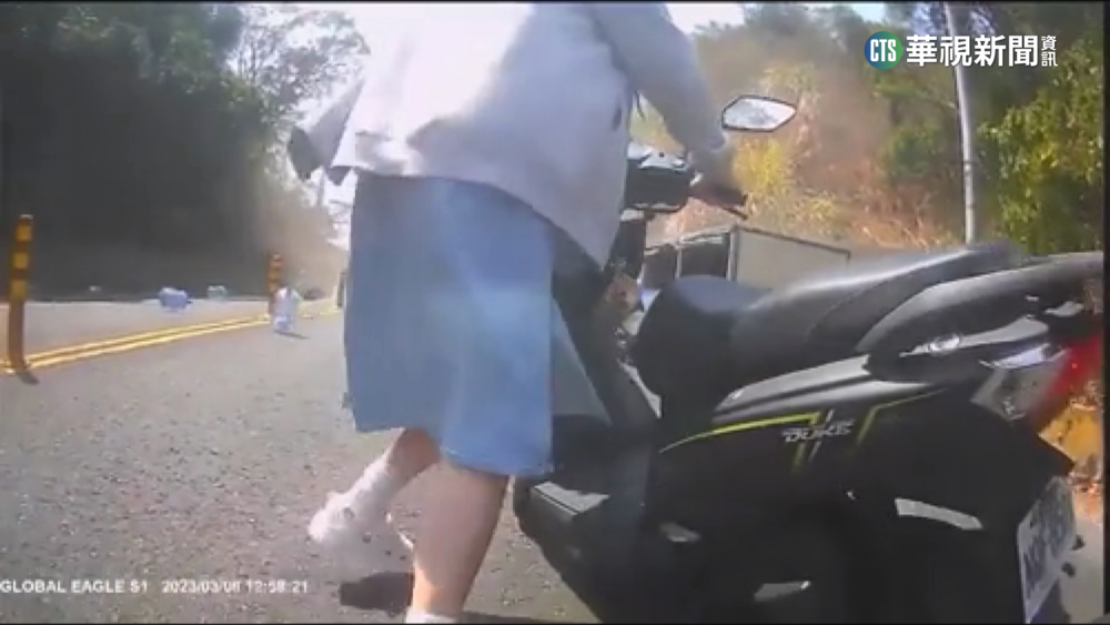 186甲奪命撞！失控貨車衝2機車　1死1跳車躲劫