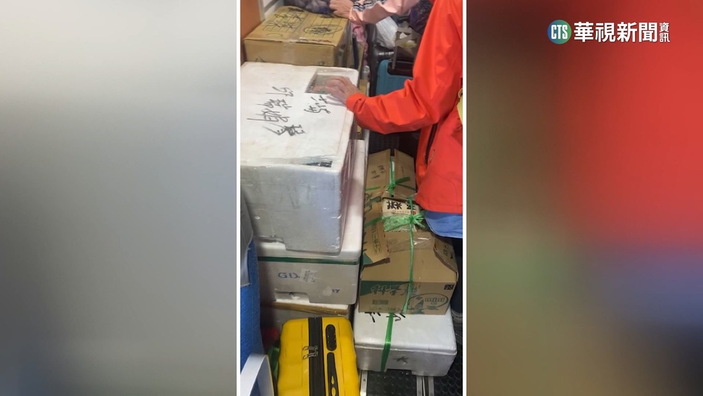 行李貨物堆滿座位走道　往蘭嶼客輪遭批「貨輪」