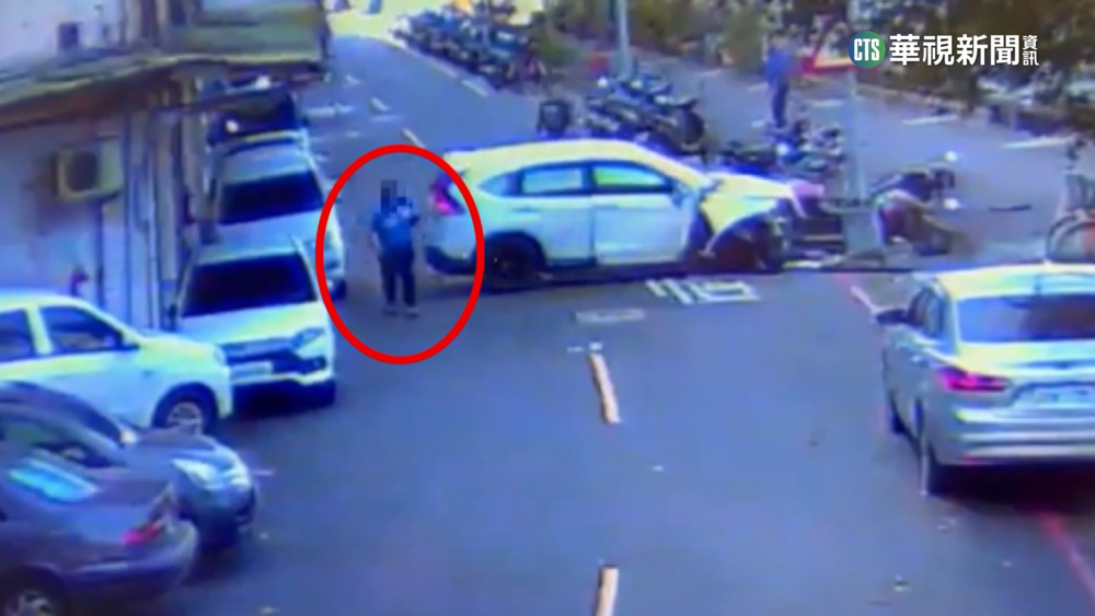 休旅車自撞駕駛跑了　警搜147萬現鈔.毒品原料