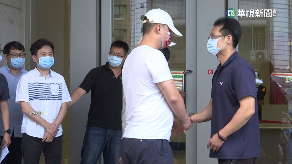 闖警局砸電腦釀「松山之亂」　黑衣主嫌判賠8千