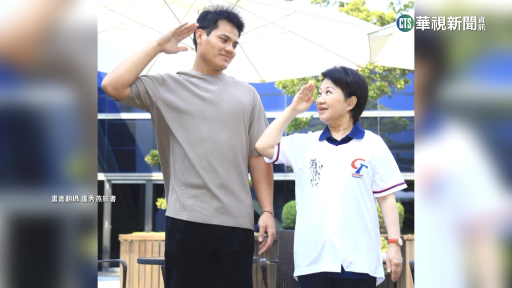 手掌整片厚繭！盧秀燕臉書揭張育成「小秘密」