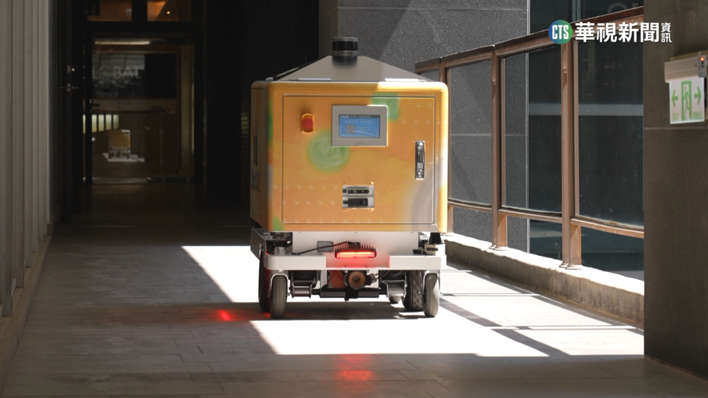 外送員有對手？　全台首創外送機器人