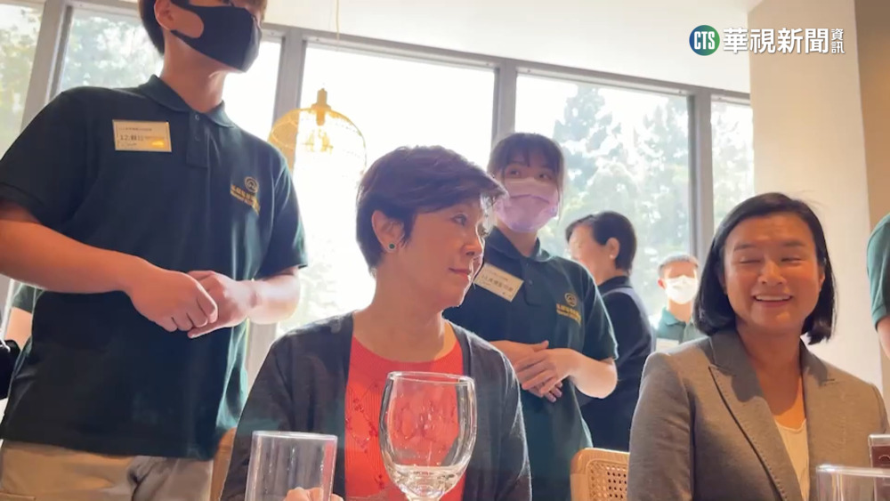 訓練技職生　房務餐飲實戰　張淑芬扮顧客練兵