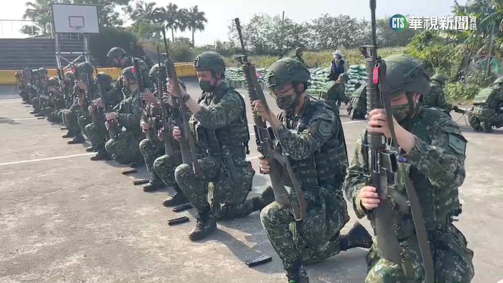 教召增實戰演練合體常備役　宜蘭廟口「就地操練」