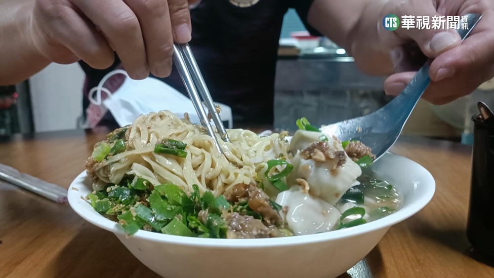 餛飩麵70賣60　佛心老闆：無免錢蛋、反應成本