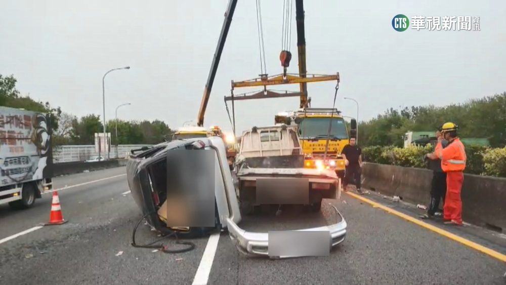 國道休旅車與小貨車碰撞　當場翻覆7人受傷