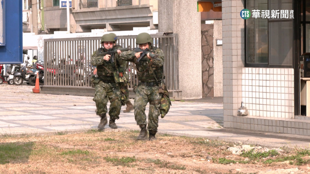 新制14天教召訓練　部隊模擬搜索陣地.敵機臨空