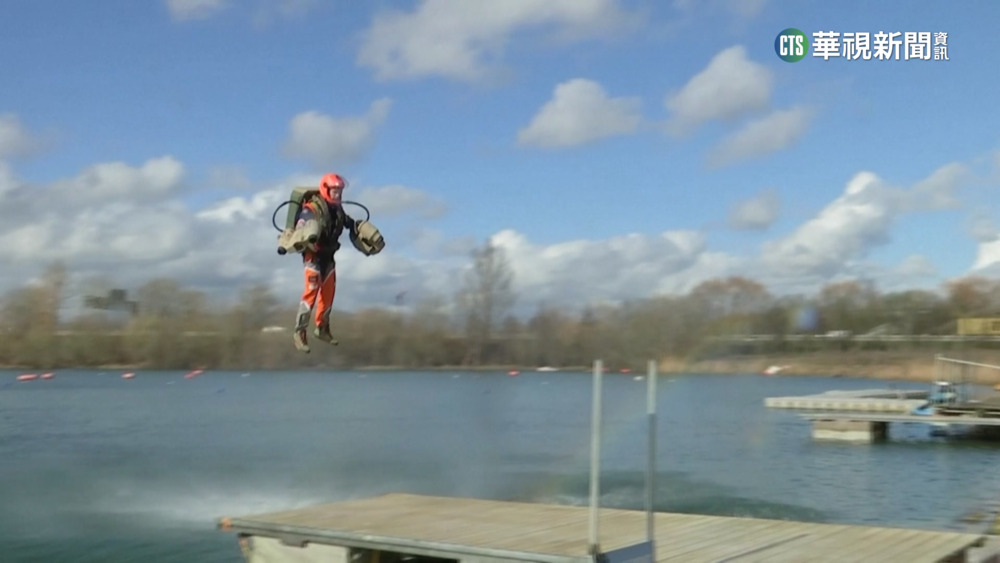 英噴射飛行裝時速136公里　鋼鐵人飛天不是夢想