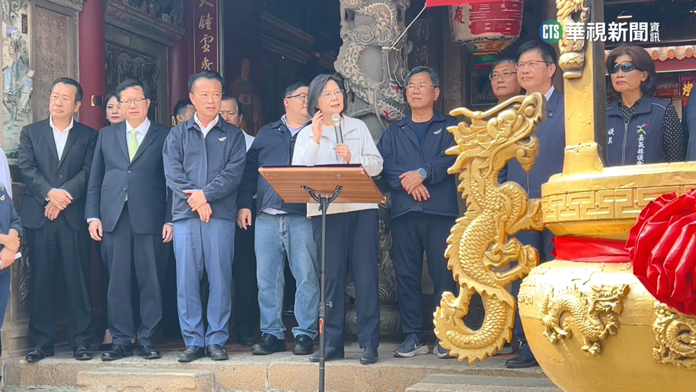 蔡總統赴配天宮進香　期勉嘉義成「無人機」重鎮