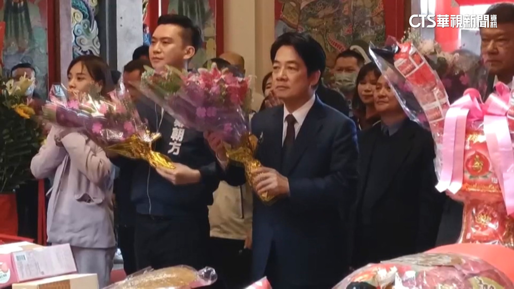 賴清德新竹參拜！　地方人士發千份雞排聚人氣