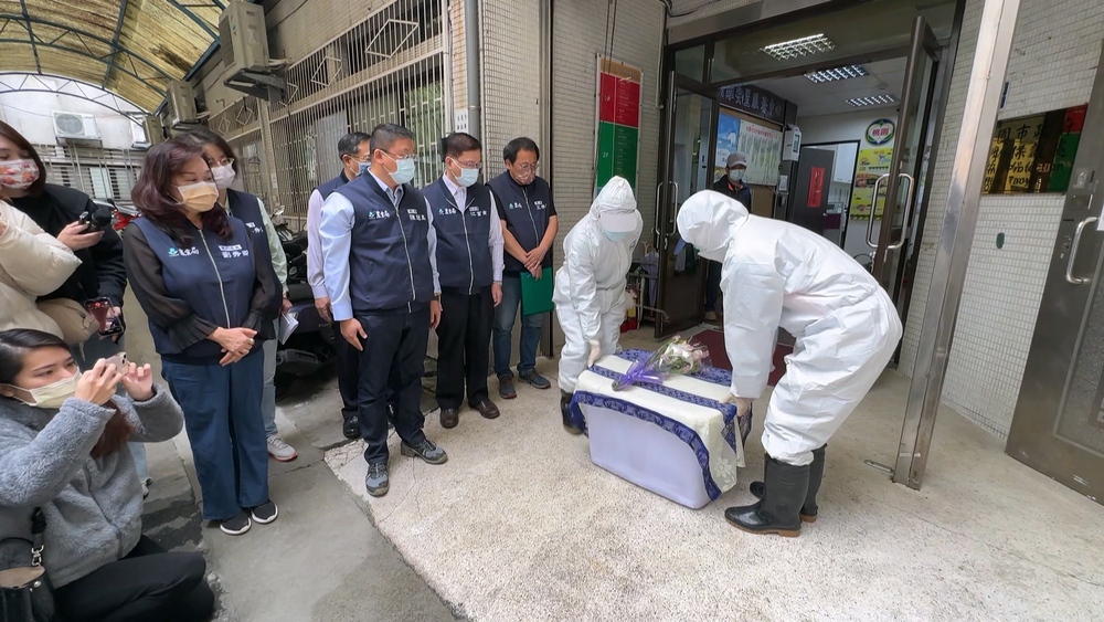 釐清狒狒死因！林務局移送遺體至北市動物園檢驗、家衛所解剖