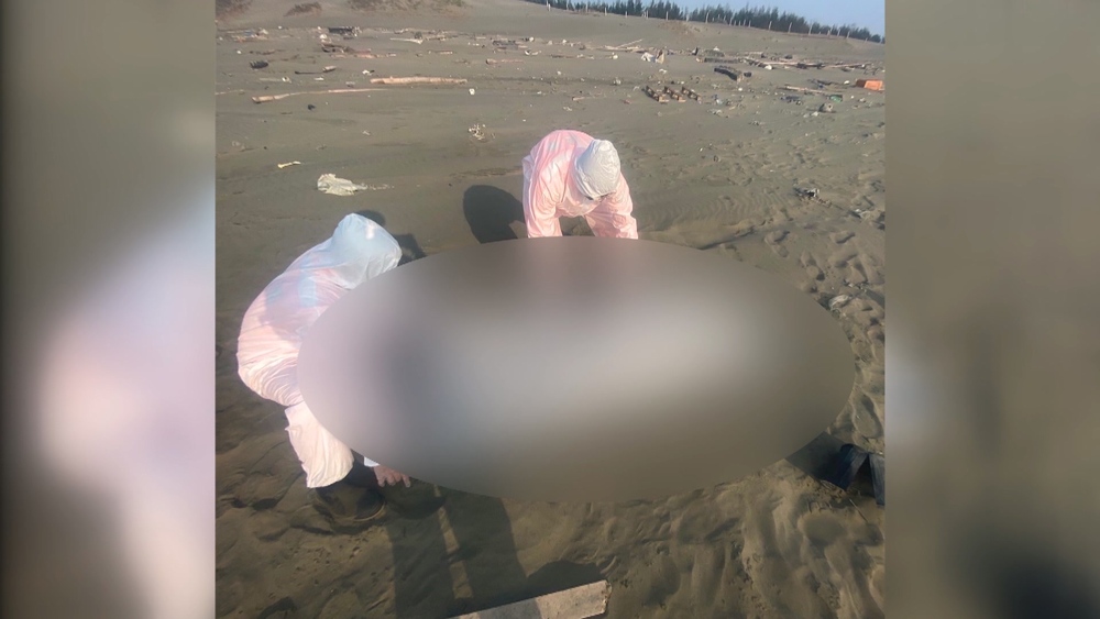 疑人蛇集團丟包？中南部外海陸續出現浮屍 海巡署：目前發現16具