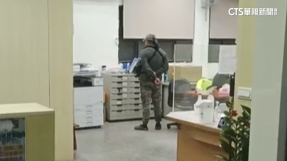 仍要告獵人！　六福村認狒狒脫逃.不認「同意開槍」