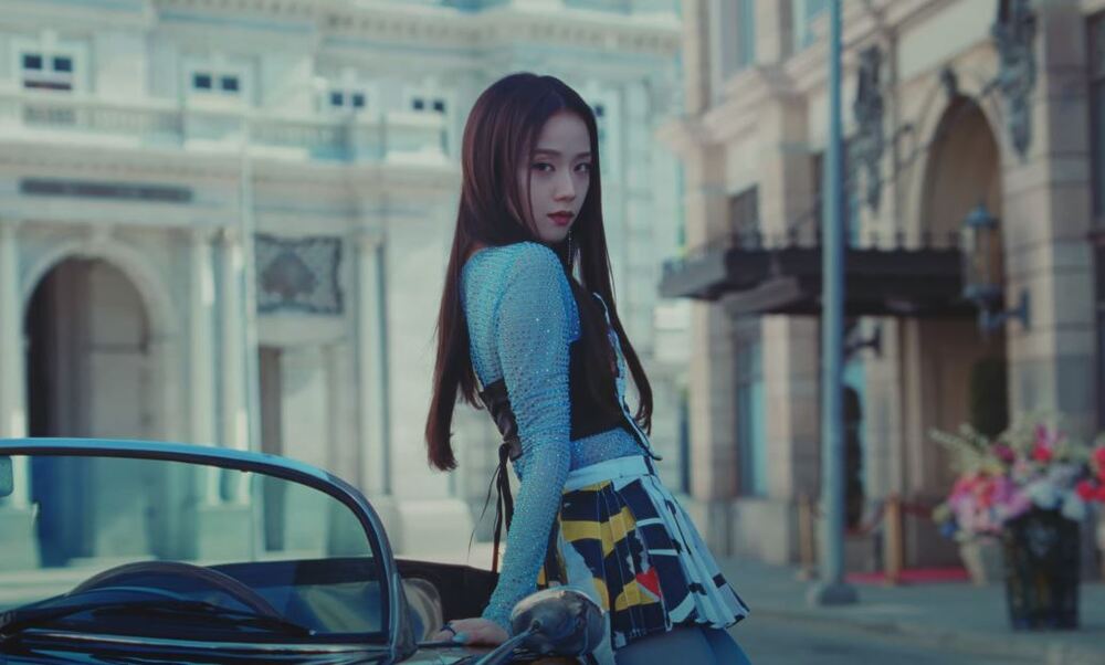 Jisoo主打MV《꽃》開播！ 發布1小時破600萬觀看次數