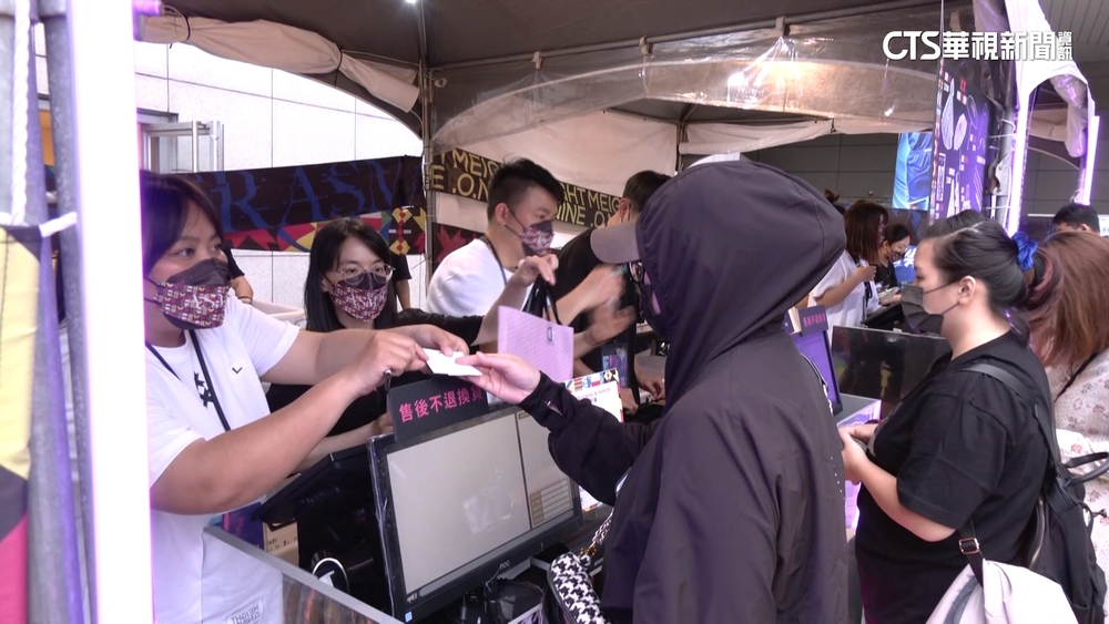 張惠妹高雄第2場開唱！　「超級鐵粉」10場全包