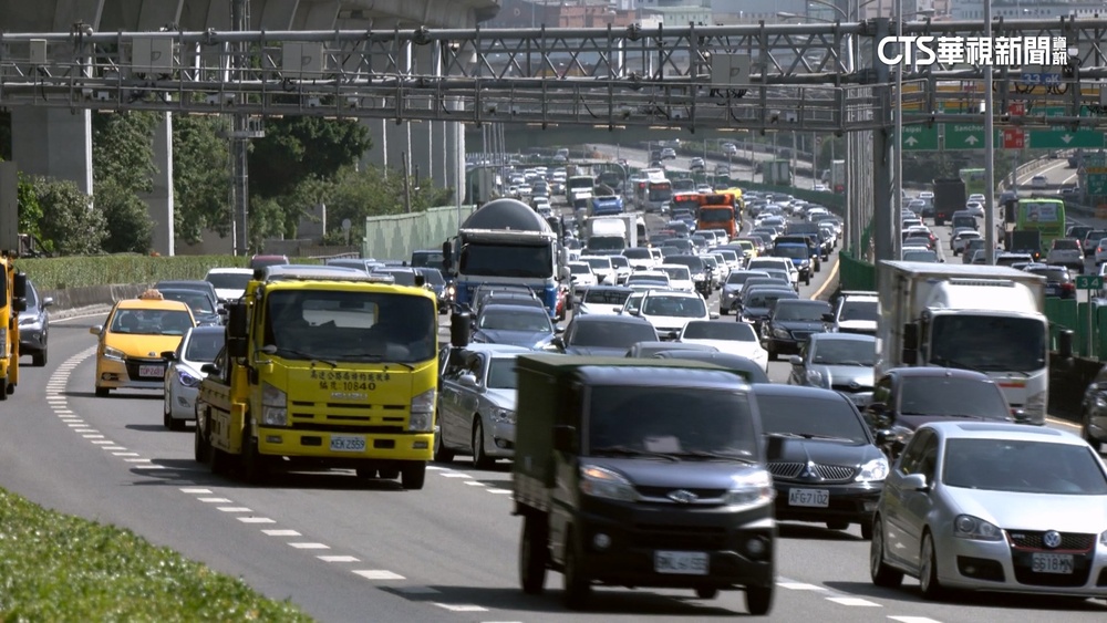 連假Day2車禍回堵　國1國3一度出現「紫爆」