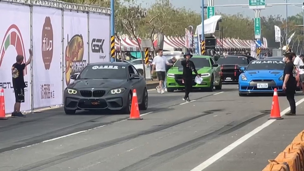 「超跑抵嘉」活動　上百輛超跑齊聚奔馳嘉義街頭