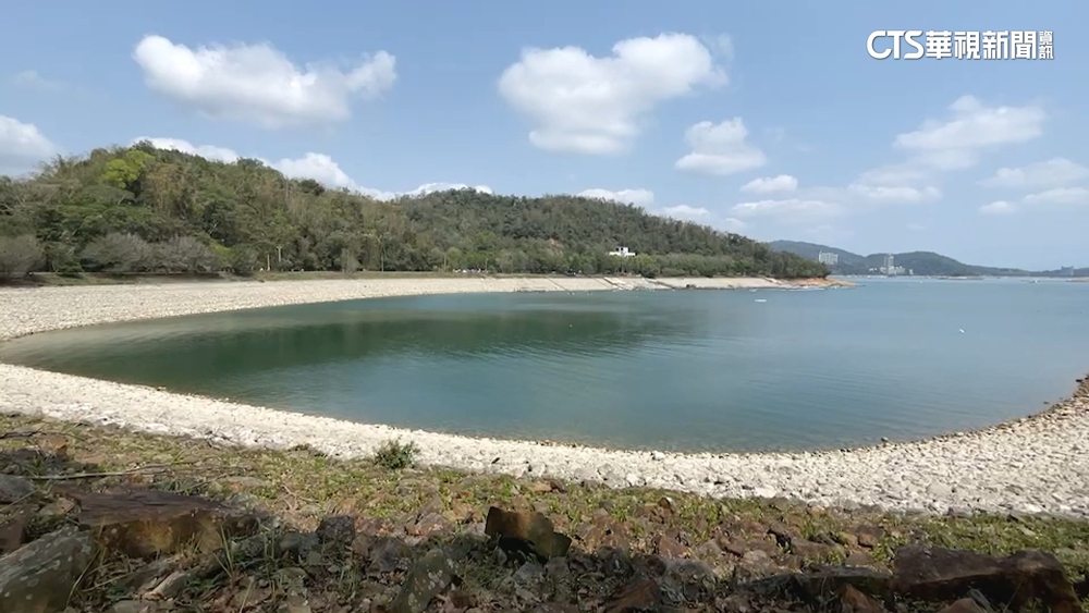 蓄水率跌破5成 日月潭再現「天使眼淚」奇觀