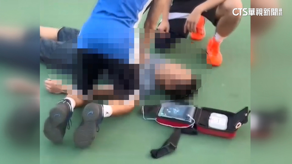 雲林男打球突倒地　119線上指導民眾CPR救命