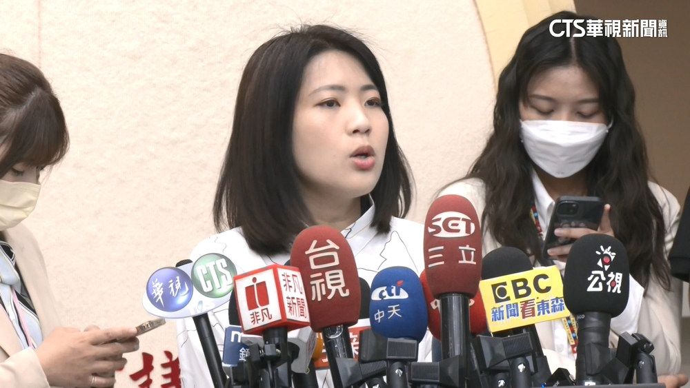 周玉蔻諷「沒心沒肺」　徐巧芯怒回嗆：她才難看