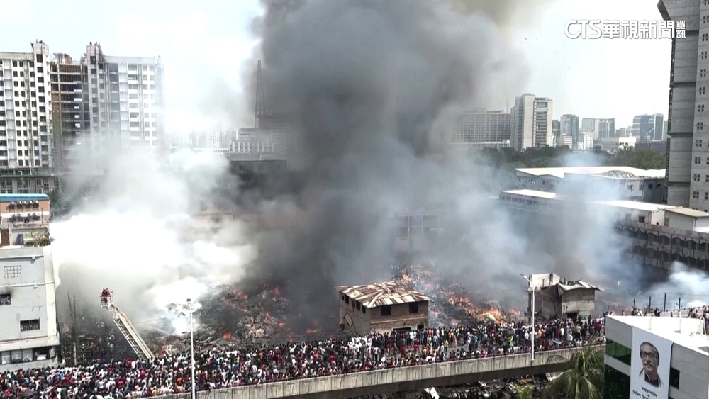 孟加拉成衣市場大火　3000店鋪恐付之一炬