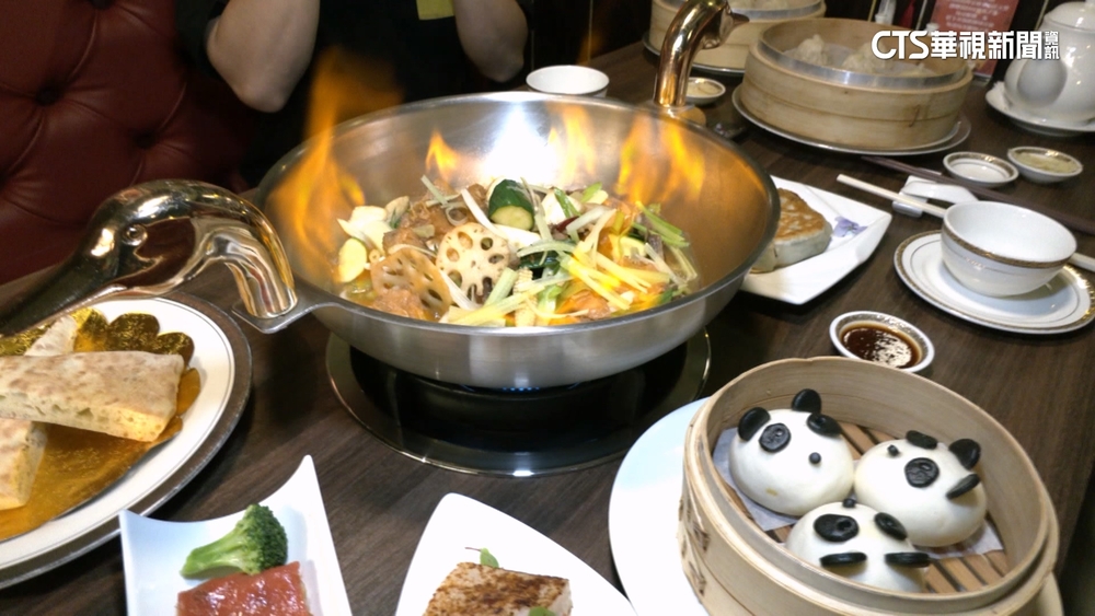 免出國也能吃！　廣東順德名菜「火焰醉鵝」超道地