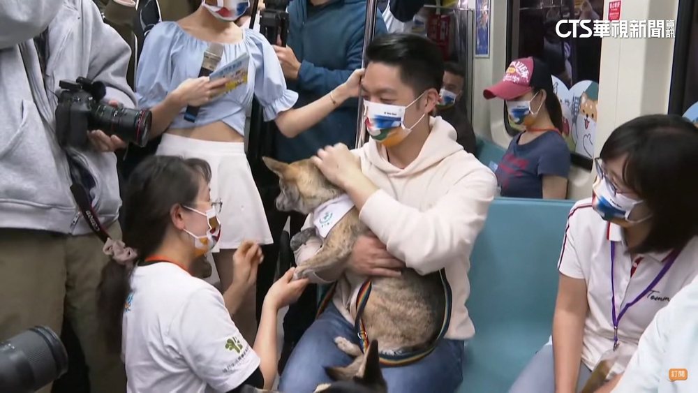 蔣萬安先後見「芯費」　調停戰火關心溝通