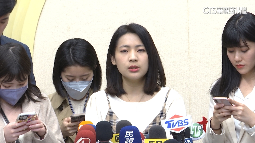 費鴻泰稱黨建議不辯論　徐巧芯酸：怎麼都沒跟我說