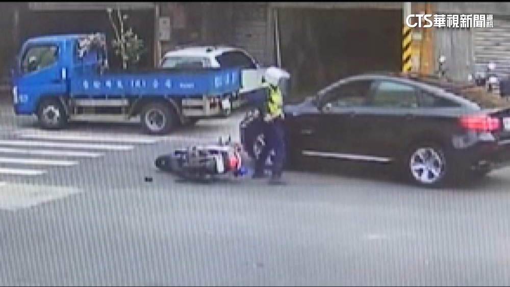 通緝犯遇盤查心慌衝撞　警開1槍仍遭撞飛