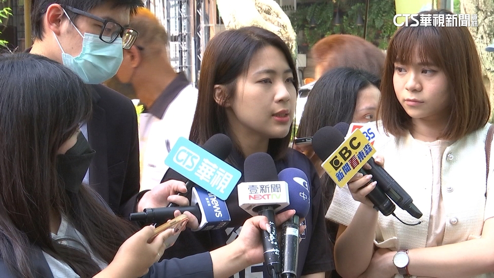 「芯費大戰」連3晚電話民調　兩人市場拜票強碰