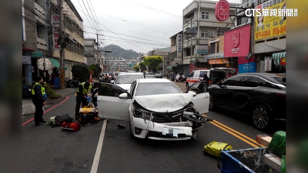 追撞車禍扯出「案外案」　疑感情糾紛.男持刀砍女