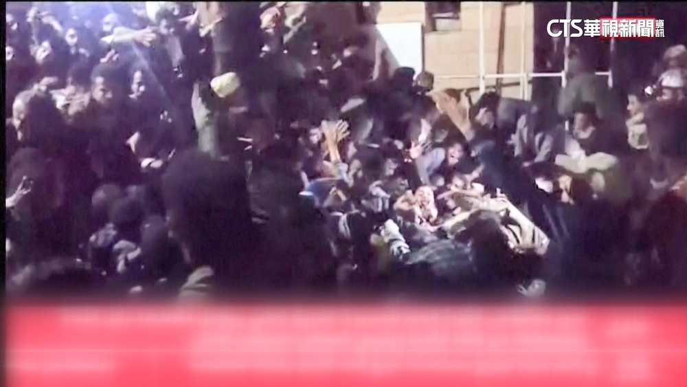 富商賑濟湧數百人　葉門爆發踩踏78死百人傷