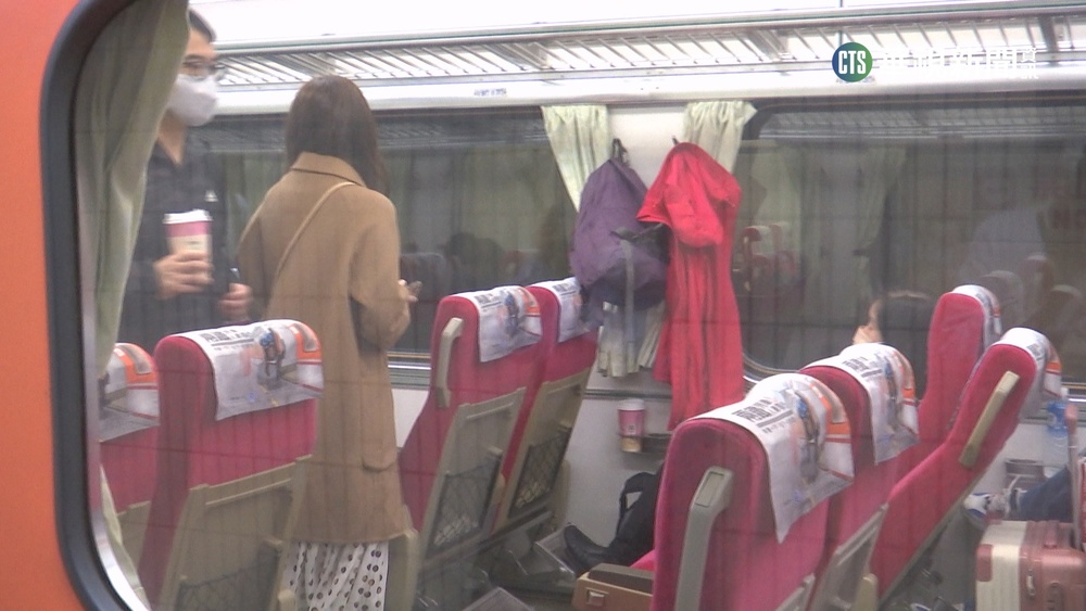 搭台鐵檢舉乘客沒戴口罩　列車長一句話讓他尷尬逃離