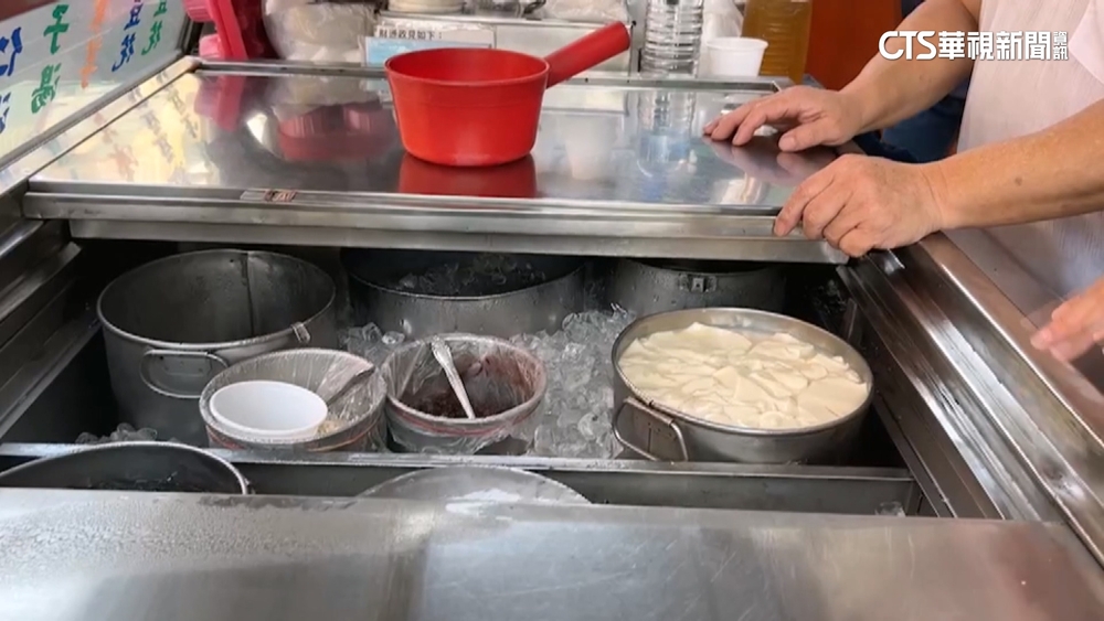 衛生堪慮！？高雄夜市豆花攤　疑杯具重複使用遭檢舉