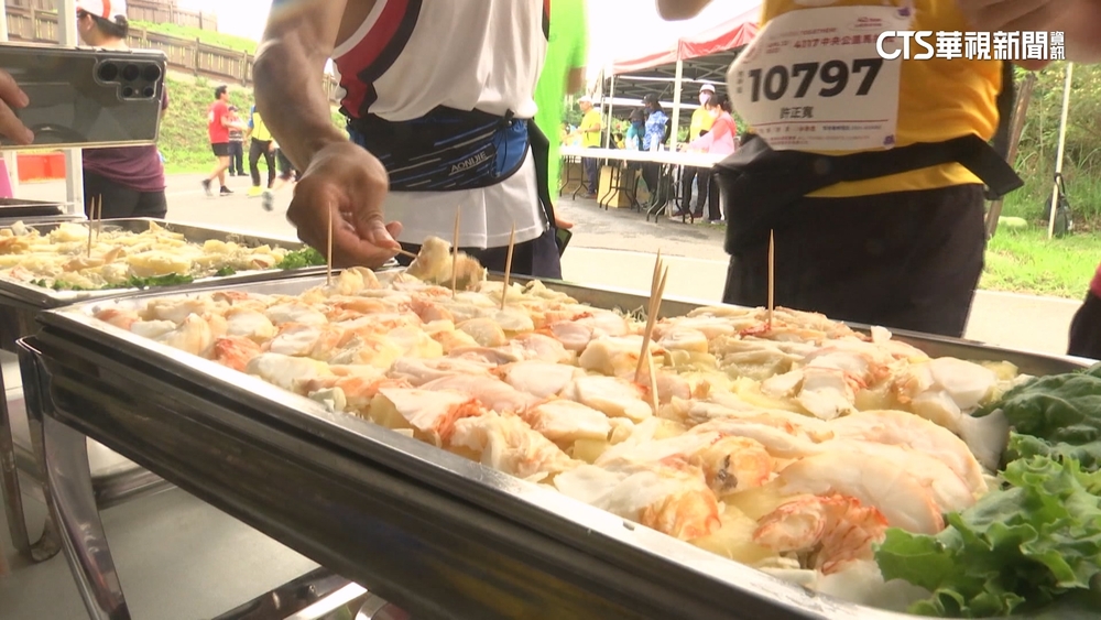 馬拉松「補給」超澎派　龍蝦.干貝.骰子牛都上桌