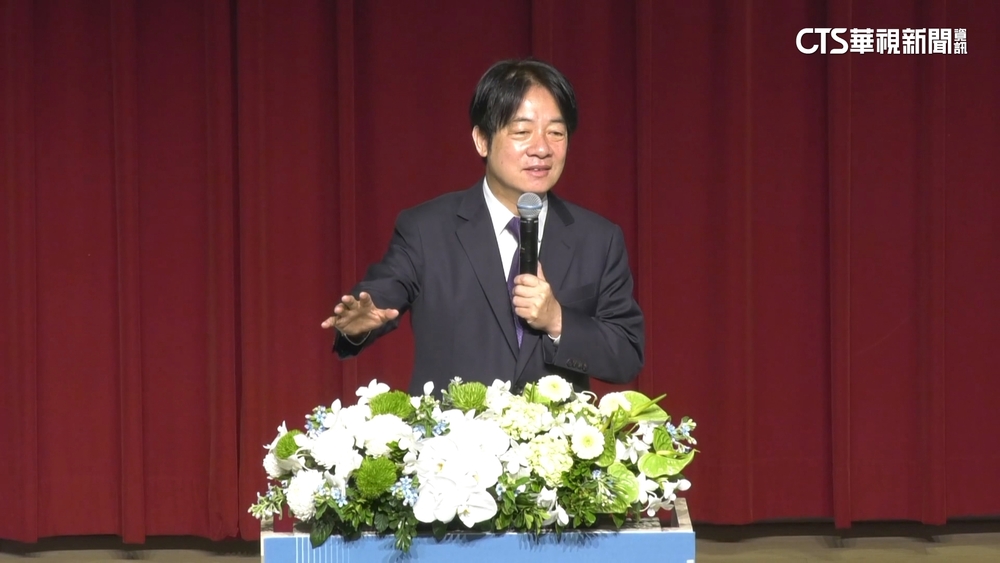 賴清德曝棄醫從政關鍵　批藍國家認同「精神分裂」