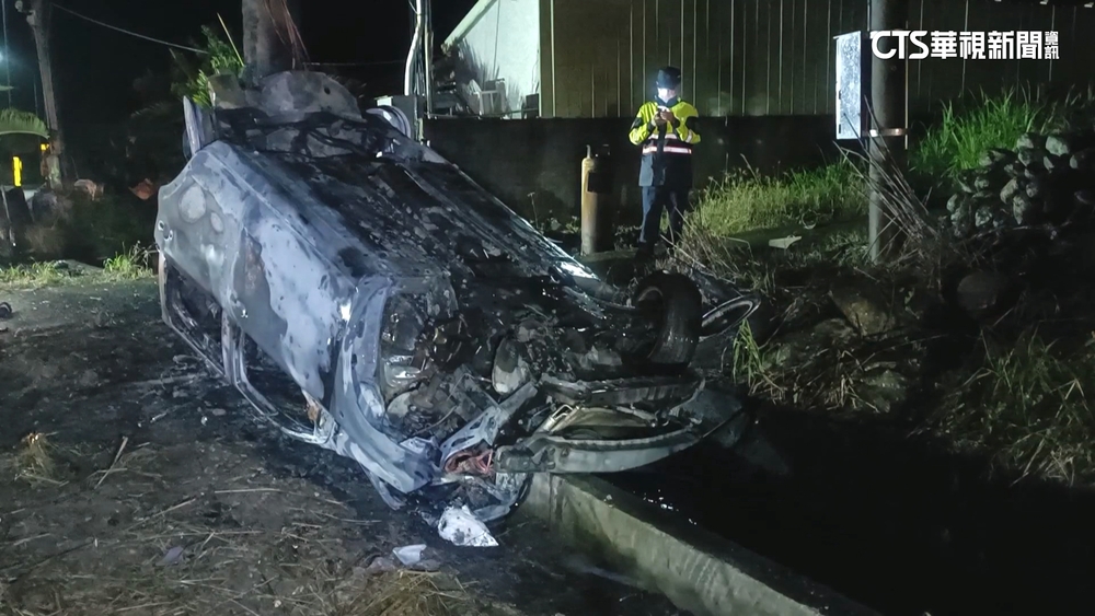 台東凌晨火燒車　駕駛疑逃生不及燒成焦屍