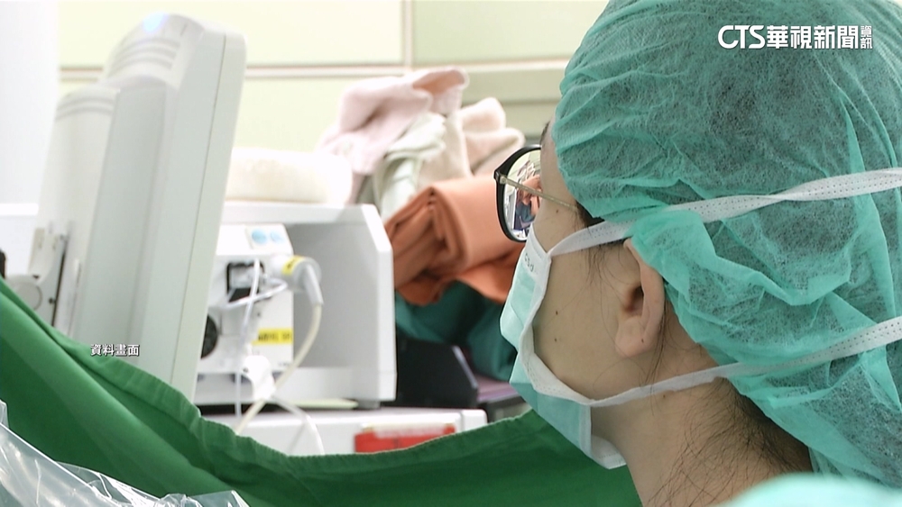 遭控堅用達文西手術害癌女亡　名醫：簽字同意動刀