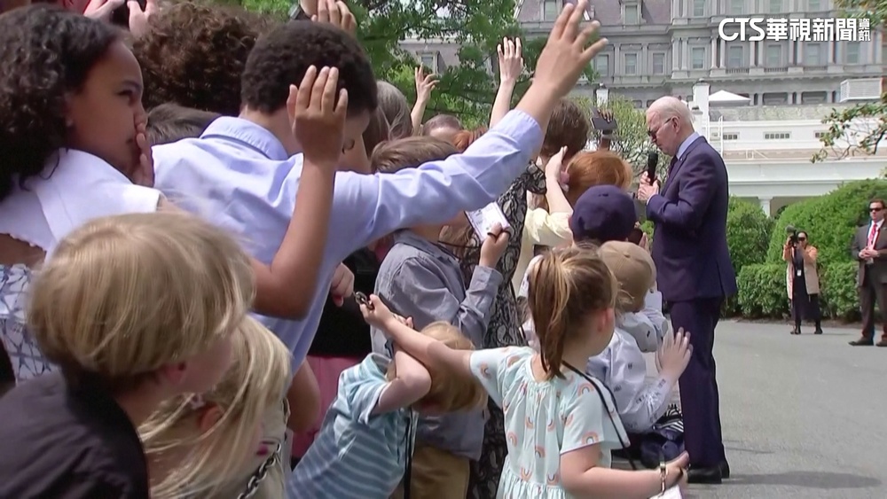 白宮「帶娃上班日」　總統拜登被萌娃問倒了