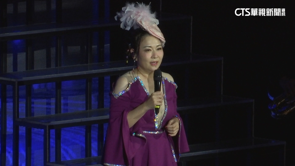 台語金曲歌后張秀卿　穿深V載歌載舞嗨翻！