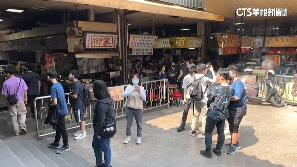 原料上漲「凍未條」　城隍廟口攤販齊漲5元