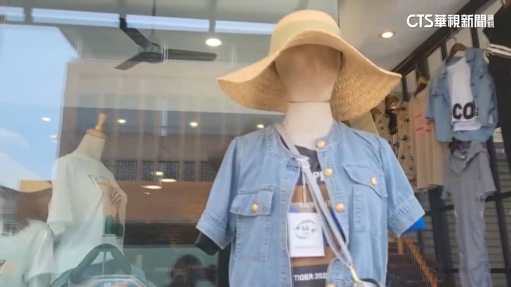 神明下的手？！　服飾店模特兒「假髮」離奇消失