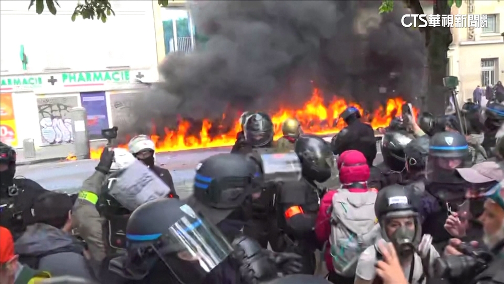 法勞工五一火爆示威　扔汽油彈攻擊警察