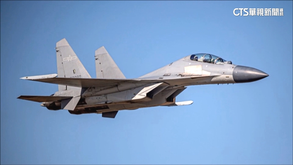 我軍恆春演習操演　共機四度越線騷擾還嗆：滾回去