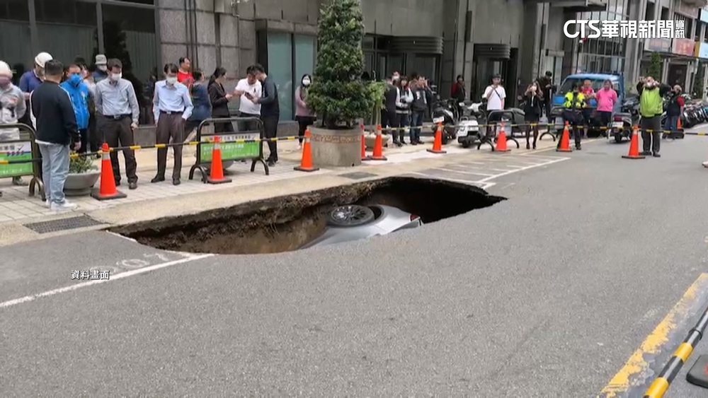 特斯拉摔天坑保險不賠？　車主澄清：沒這回事