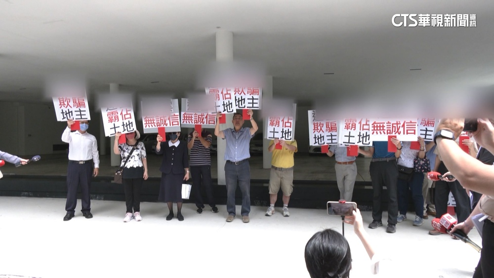 北市東區危老都更爭議　地主控建商強蓋接待中心