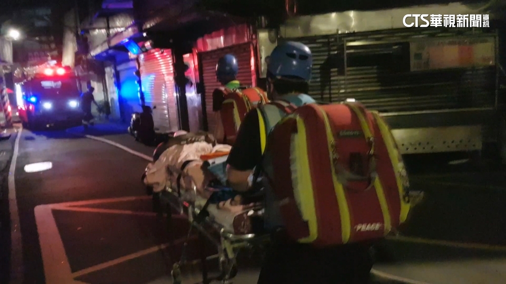 新北民宅凌晨大火　男逃出燒燙傷.女送醫不治