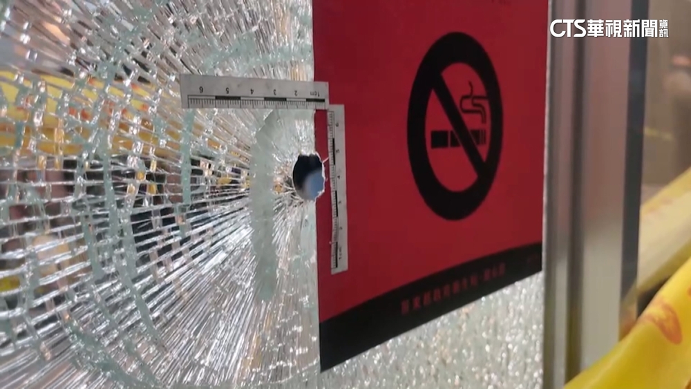 圍捕槍砲犯遭衝撞！　警開21槍回擊　嫌棄車逃